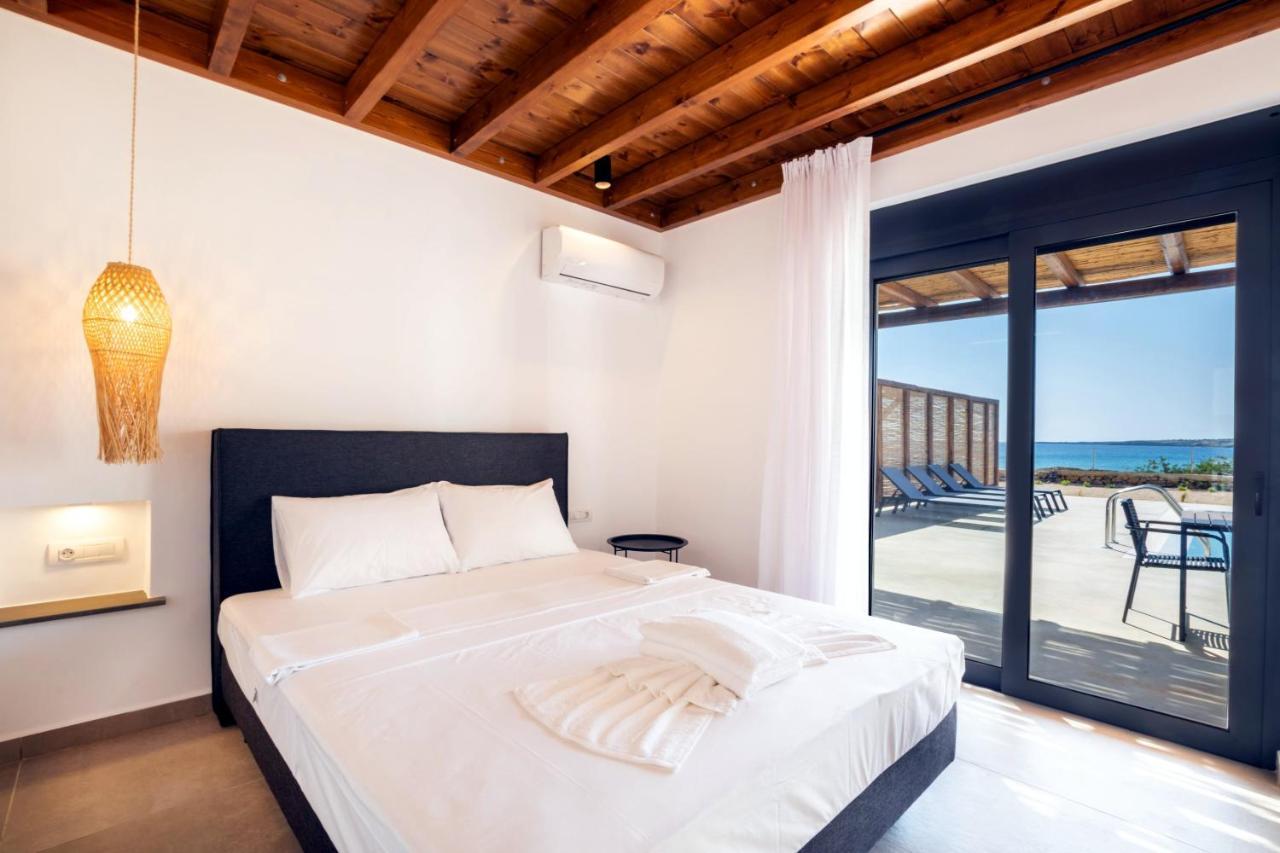 Cato Agro 4, Seafront Villa With Private Pool Afiartis Luaran gambar
